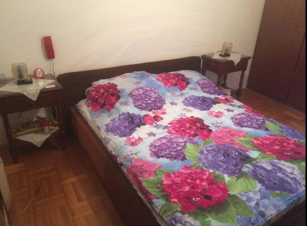 Private Room In A Shared Apartment In The Center Of Бар Экстерьер фото